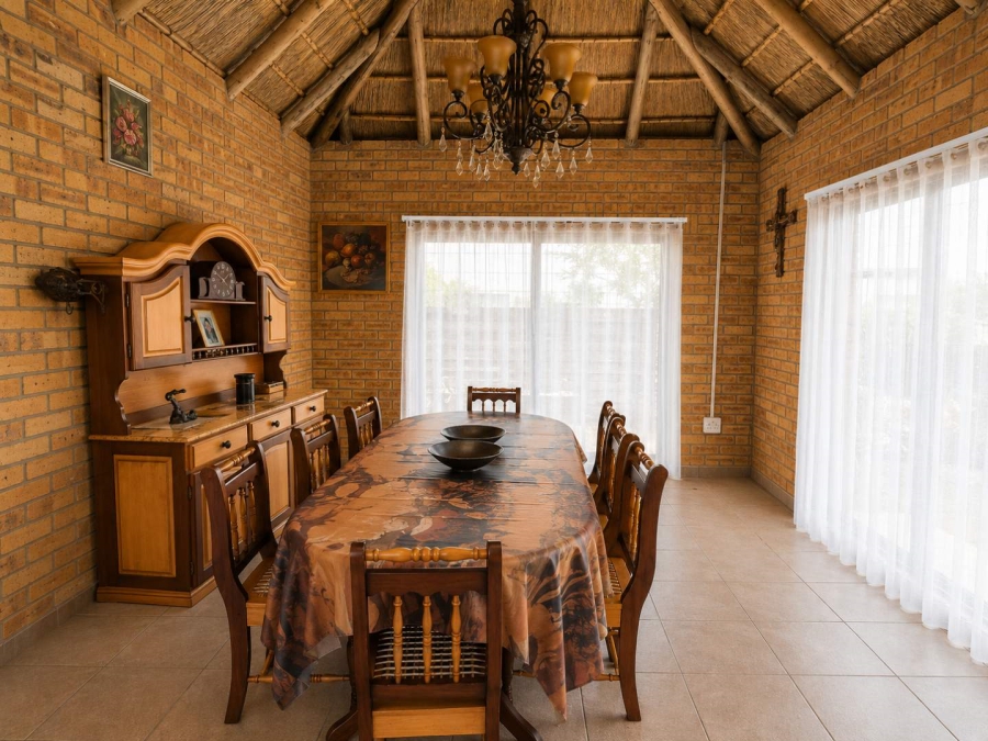 2 Bedroom Property for Sale in Langenhovenpark Free State